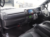 【R5年式/DARKPRIMEⅡ/ディーゼル4WD/Ver4ベッドキッド】両側小窓付き