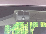 【ドライブレコーダー】ドライブレコーダー装備!走行中はもちろん、あおり運転や事故に遭遇した際、映像で記録し、万一のリスクに備えます。※記録用SDカードはお客様ご自身でご準備いただく必要があります。