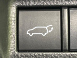 【パワーバックドア】スマートキーや運転席のボタンを押すだけでリアゲートが自動で開閉します!荷物を持っている時や、高い位置にあるバックドアを閉める際に便利な機能です♪