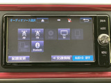 AM・FMやテレビ、Bluetoothなど、画面上でオーディオソースを選べます。使いたい音源をアイコンで確認しながら切り替えられ、日々の移動に合わせた楽しみ方ができます。