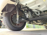 お車を安心してお乗りいただく為には、足回りの定期点検が欠かせません。サービスサポート(有償保証)では無料点検もご提供しており、安心のカーライフをお過ごしいただけるサポート体制が整っています。