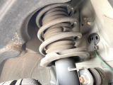 お車を安心してお乗りいただく為には、足回りの定期点検が欠かせません。サービスサポート(有償保証)では無料点検もご提供しており、安心のカーライフをお過ごしいただけるサポート体制が整っています。