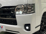 【LEDヘッドライト】悪天候や夜間走行時も良好な視界を確保し安心して運転できる高輝度LEDヘッドライトを装備!点灯速度が早く、消費電力も抑えられています。