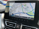 道路や周辺施設が表示される地図画面で、目的地までの道筋を確認しやすく、日々のお出かけをサポートします。画面上で現在地や周辺の様子を把握しやすいのも便利です。