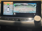 【アラウンドビューモニター】専用のカメラにより、上から見下ろしたような視点で360度クルマの周囲を確認することができます☆死角部分も確認しやすく、狭い場所での切り返しや駐車もスムーズに行えます。