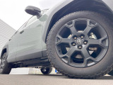 【純正18インチアルミホイール】外観にマッチした純正アルミホイールを装着しております。各種社外アルミホイールや、スタッドレスタイヤも取扱いしております。是非ご相談ください♪
