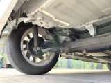 お車を安心してお乗りいただく為には、足回りの定期点検が欠かせません。サービスサポート(有償保証)では無料点検もご提供しており、安心のカーライフをお過ごしいただけるサポート体制が整っています。