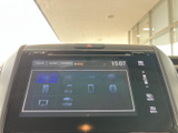 ラジオやiPod、スマートフォン、Bluetooth、HDMIなど、複数の音源を画面から選べます。接続した機器に合わせて使い分けられ、普段お使いの音楽を車内で楽しみたい方にも便利です。