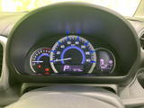 速度や燃料残量、シフト位置など、運転時に確認したい情報がまとまっています。表示が見渡しやすく、必要な情報を把握しながら日々の運転を進められます。