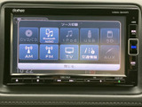 音源を画面から選べるため、音楽やラジオなど用途に合わせて使い分けられます。表示が見やすく、日々の移動中も好みの音楽を手軽に楽しめる便利な装備です。
