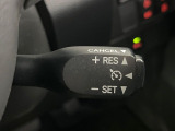 【クルーズコントロール】高速道路もラクラク走行。アクセルを離しても一定速度で走行ができ、長距離運転時の負担を軽減!加速・減速も簡単なスイッチ操作で調整できます。