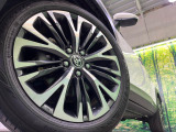 弊社では、全車『修復歴なし』のお車のみ取り扱っております。専任バイヤーによる厳選した仕入れの後、入庫後の車両チェックを行い、ネクステージが認定した高品質な中古車をご提供しております。