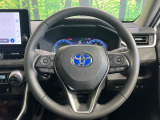 【純正革巻きステアリング】上質な革を使用することで、手にしっかり馴染みとても運転しやすいハンドルです♪