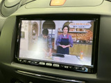 テレビ番組を画面で楽しめる装備です。お出かけ先での休憩中など、停車時に映像を視聴でき、車内で過ごす時間を心地よく演出します。操作表示もまとまり、選局しやすい印象です。