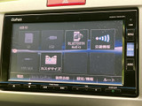 お気に入りの音楽で、ドライブをさらに楽しく。様々な音源に対応し、高音質なサウンドを楽しめます。