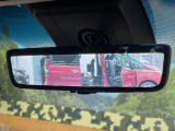 【デジタルインナーミラー】後席の大きな荷物や同乗者で後方が確認しづらい時でも安心!カメラが撮影した車両後方の映像をルームミラー内に表示。クリアな視界で状況の確認が可能です!