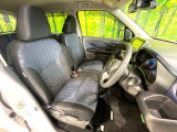 運転席シート廻りは使用感も少なく、良好な状態となっています。丁寧に使われていたことがよくわかりますね。