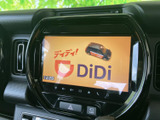 テレビ映像を画面に表示でき、停車中の待ち時間に番組を楽しめる装備です。大きく見やすい画面で、車内で過ごすひとときにも活用いただけます。