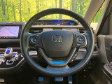 【純正革巻きステアリング】上質な革を使用することで、手にしっかり馴染みとても運転しやすいハンドルです♪
