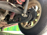 お車を安心してお乗りいただく為には、足回りの定期点検が欠かせません。サービスサポート(有償保証)では無料点検もご提供しており、安心のカーライフをお過ごしいただけるサポート体制が整っています。