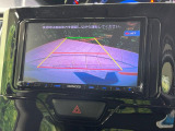 【バックカメラ】駐車時に後方がリアルタイム映像で確認できます。大型商業施設や立体駐車場での駐車時や、夜間のバック時に大活躍!運転スキルに関わらず、今や必須となった装備のひとつです!