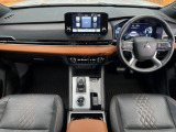 アウトランダー PHEV 2.4 P 4WD 