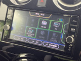 ラジオやテレビ、Bluetooth Audioなどの選択肢が画面に並び、聞きたい音源を選びやすい構成です。お好みの音楽やラジオを楽しめるので、普段使いから遠出まで便利にお使いいただけます。