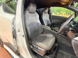 運転席シート廻りは使用感も少なく、良好な状態となっています。丁寧に使われていたことがよくわかりますね。