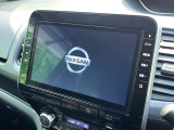 【大画面ナビ】人気の大型9インチナビを装備。存在感のある大画面はインパクト大!ナビ利用時のマップ表示は見やすく、テレビやDVDは臨場感がアップ!いつものドライブがグッと楽しくなります♪