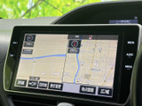 地図を画面いっぱいに表示し、現在地や周辺の道路を確認しやすい案内画面。詳細や表示変更などの項目も並び、初めての場所への移動や日常のお出かけに便利です。