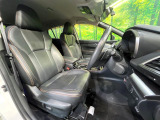 運転席シート廻りは使用感も少なく、良好な状態となっています。前オーナー様が丁寧に使っていたことがよくわかりますね。