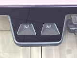 【スマートアシスト】走行中に前方の車両等を認識し、衝突しそうな時は警報とブレーキで衝突回避と被害軽減をアシスト。より安全にドライブをお楽しみいただけます。