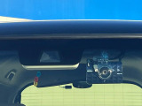 【ホンダセンシング】走行中に前方の車両等を認識し、衝突しそうな時は警報とブレーキで衝突回避と被害軽減をアシスト。より安全にドライブをお楽しみいただけます。