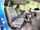 運転席シート廻りは使用感も少なく、良好な状態となっています。前オーナー様が丁寧に使っていたことがよくわかりますね。