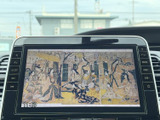 停車中にテレビ映像を視聴でき、待ち時間などを車内で過ごす際にも便利です。画面いっぱいに映像が表示されるため、停車中のひとときを楽しめます。