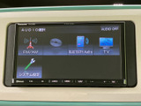 FM・AMやCD、Bluetooth Audio、TVなどの選択肢が画面に並び、使いたい音源を見つけやすい表示です。気分や利用シーンに合わせて、車内での時間を過ごせます。