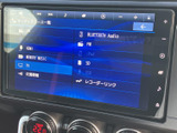 Bluetooth AudioやFM、テレビなど、複数の音源が一覧で表示されています。選択肢を画面上で確認しながら、利用したいメディアを選べる分かりやすい表示です。
