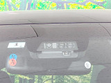 【トヨタセーフティセンス】走行中に前方の車両等を認識し、衝突しそうな時は警報とブレーキで衝突回避と被害軽減をアシスト。より安全にドライブをお楽しみいただけます。