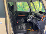 運転席シート廻りは使用感も少なく、良好な状態となっています。丁寧に使われていたことがよくわかりますね。