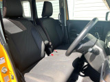 運転席シート廻りは使用感も少なく、良好な状態となっています。丁寧に使われていたことがよくわかりますね。