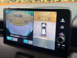 【マルチビューカメラシステム】専用のカメラにより、上から見下ろしたような視点で360度クルマの周囲を確認することができます☆死角部分も確認しやすく、狭い場所での切り返しや駐車もスムーズに行えます。