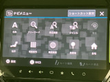 名称や周辺施設、ジャンルなど複数の検索項目が並び、目的に合わせて選びやすい画面です。住所や登録地、自宅などの項目も表示され、目的地設定を日常の移動に活用できます。