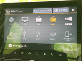 ディスクやテレビ、ラジオに加え、BluetoothやUSBなどの選択肢が画面に表示されています。使いたい音源を一覧から選びやすく、普段の移動時間に合わせた楽しみ方ができます。