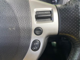 【クルーズコントロール】高速道路もラクラク走行。アクセルを離しても一定速度で走行ができ、長距離運転時の負担を軽減!加速・減速も簡単なスイッチ操作で調整できます。