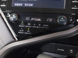 ★使いやすさや安全性を追求したステアリング周り!高級車ゆえにスイッチ類が多いのも特徴ですね!考え尽くされた配置ですぐに使いこなす事が出来ますのでご安心下さい!是非、体感してみて下さい!!