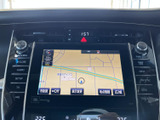 道路や周辺施設が画面上に表示され、現在地を確認しながら目的地までの道順を把握できます。表示切替や地点登録などの選択項目も並び、行き先に合わせて使いやすいナビ画面です。お出かけの計画にも役立ちます。