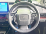 【純正革巻きステアリング】上質な革を使用することで、手にしっかり馴染みとても運転しやすいハンドルです♪