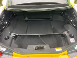 積み下ろしのしやすいデッキにはたっぷりと荷物を積み込んでいただけます。遊びから仕事まで、様々なシーンで頼れます♪