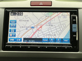 道路や周辺施設が表示され、現在地を確認しながら目的地までの道筋を把握できます。地図を見ながらルートを確認できるため、初めて訪れる場所への移動にも役立ちます。