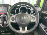 【純正革巻きステアリング】上質な革を使用することで、手にしっかり馴染みとても運転しやすいハンドルです♪